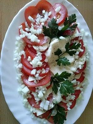 Pomidorki z mozzarellą w ziołach