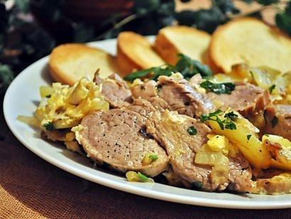 Smażona wieprzowina z ziemniakami i jajkami