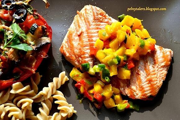 Pstrąg grillowany z salsą mango