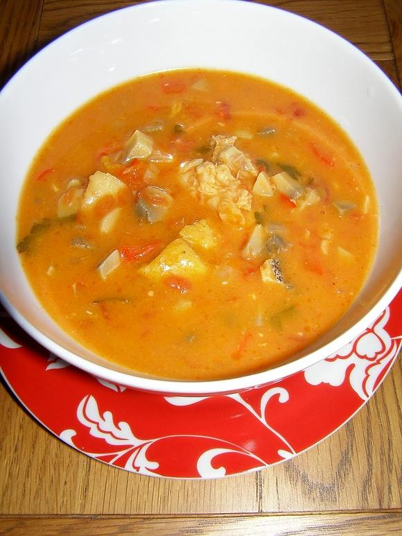Zupa rybna z pieczarkami i Tabasco