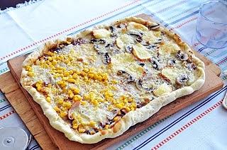 Ciasto na pizzę z semoliną
