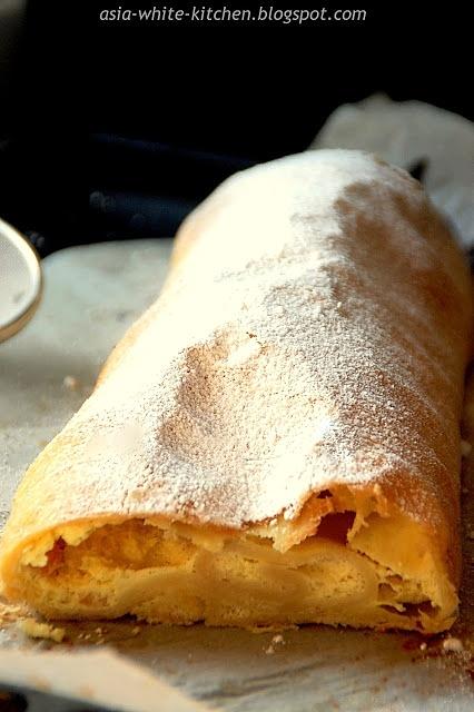 Strudel z ricottą i morelami