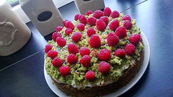 Szpinak w torcie - Tort szpinakowo-malinowy