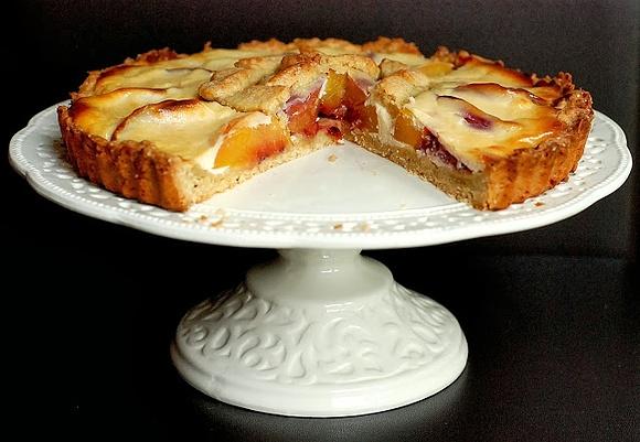 Tarta z ricottą i nektarynkami na weekend