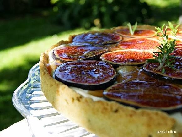 Ciasto figowe z kruchym spodem i kremem z mascarpone