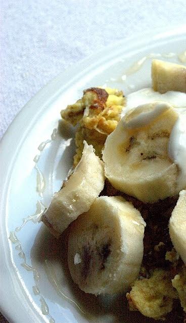 Omlet na zdrowie - przepis na zdrowy omlet z bananem i jogurtem