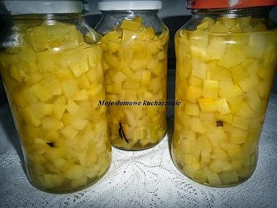 Cukinia a la ananas z goździkami