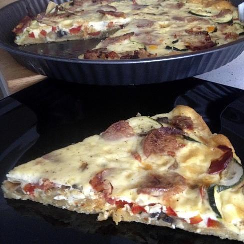 Tarta z chorizo i warzywami