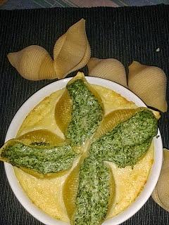 Muszle ze szpinakiem i kukurydzianym beszamelem