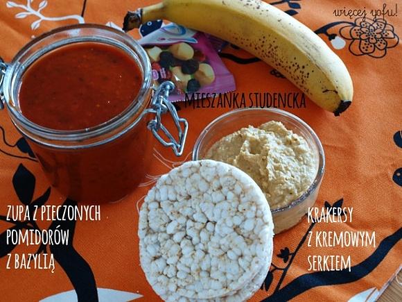 Vegan lunchbox zupa z pieczonych pomidorów z bazylią
