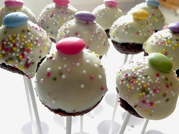 Cake pops - przepis na ciasto na patyku