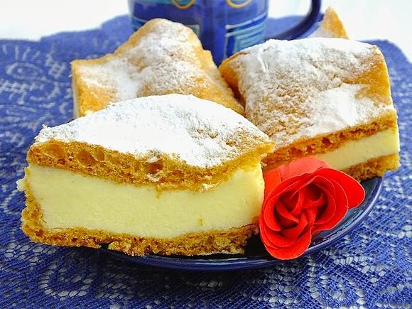 Karpatka klasyczna z budyniem i kremem masłowym