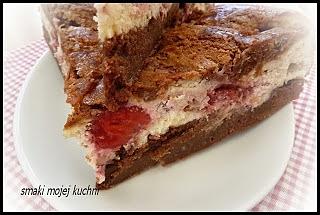 Sernikobrownie z mascarpone i truskawkami