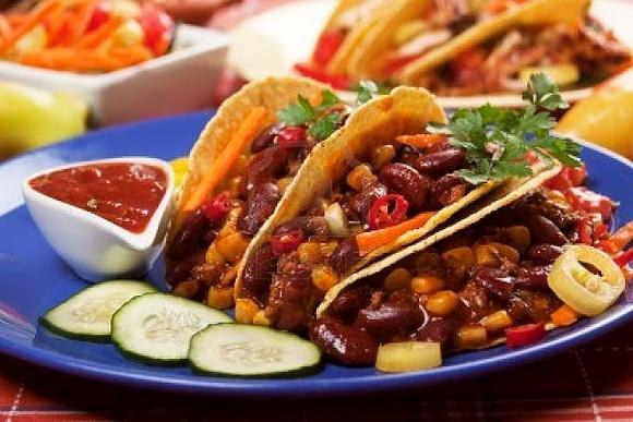 Chili con carne przepis na meksykańskie danie z mięsa i papryki