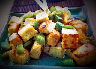 Pikantne tofu z papryką