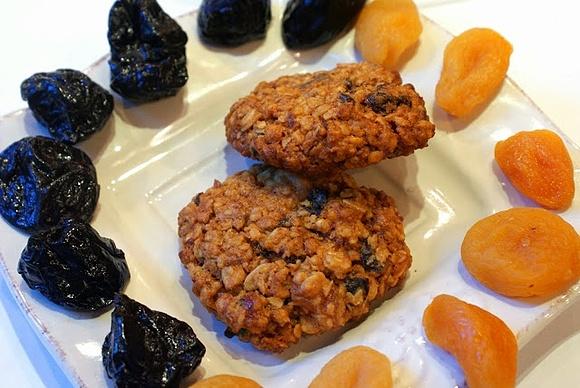 Ciasteczka musli z suszonymi owocami na zaparcia
