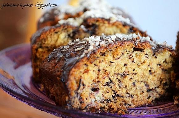 Ciasto bananowe z czekoladą i wiórkami kokosowymi