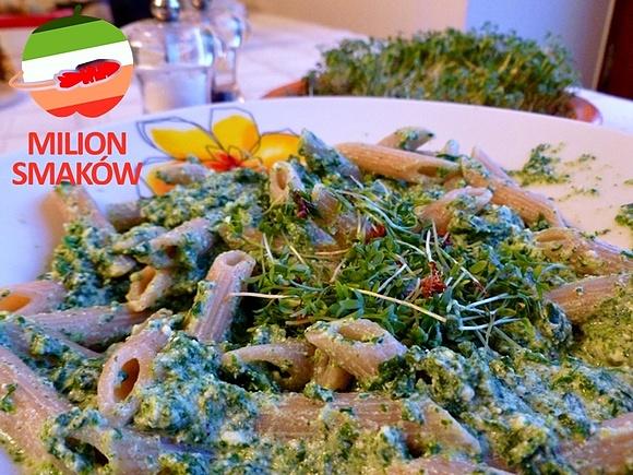 Penne ze szpinakiem i serem ricotta