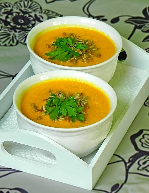 Kremowa zupa marchewkowa z imbirem i chili