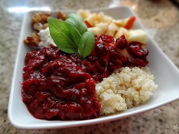 Pyszne placki z quinoa i dodatkami