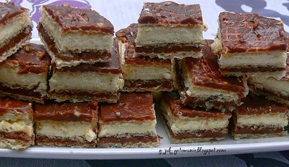 Wafelki mleczno-orzechowe