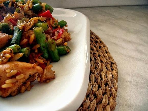 Risotto z zieloną fasolką suszonymi pomidorami i kurczakiem