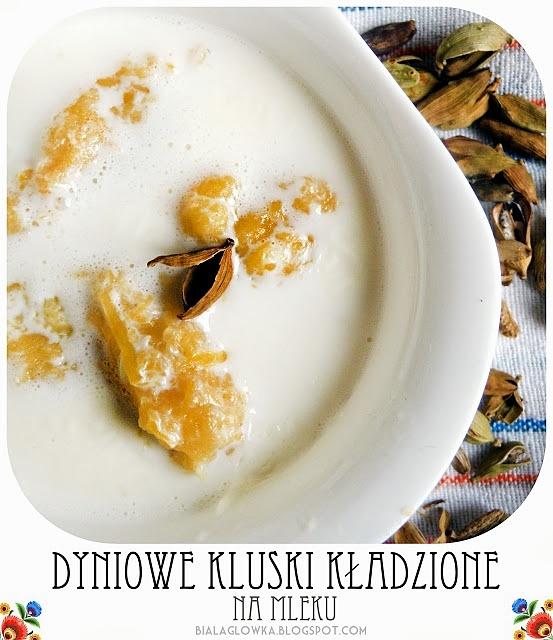 Dyniowe kluski kładzione na mleku jesienne śniadanie