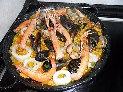 Paella z owocami morza - hiszpańska klasyka