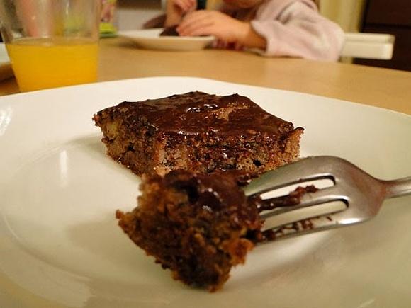 Ciasto bananowo-czekoladowe z polewą czekoladowo-kokosową