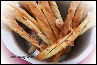 Breadsticks - paluszki drożdżowe z serem i bekonem