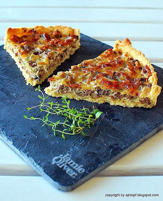 Tarta z wołowiną i pieczarkami