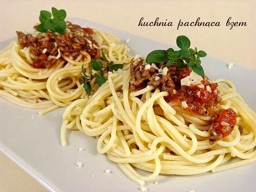 Spaghetti z sosem pomidorowym
