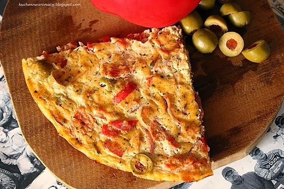 Frittata z twarogiem i oliwkami na ciepło