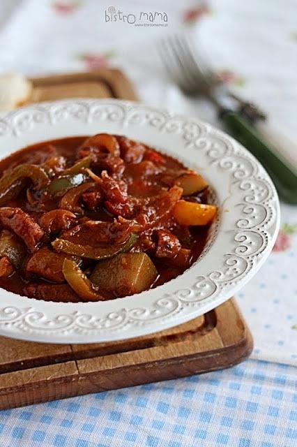 Leczo z Węgierskiej ziemi z kminkiem i warzywami