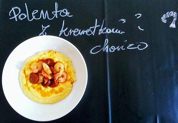 Polenta z krewetkami i chorizo, inspirowane grits and shrimp