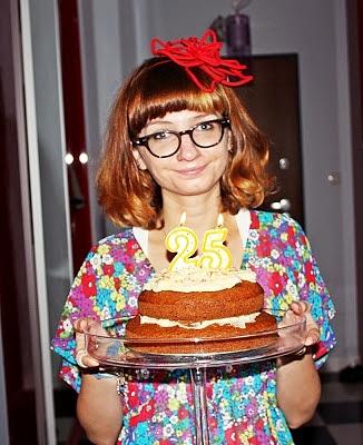 Urodzinowy tort marchewkowy