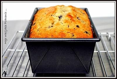 Jogurtowa babka z borówkami