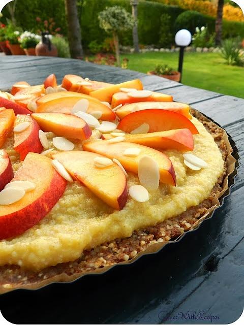 Tarta jaglana z owocami bez pieczenia