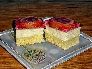 Ciasto z roladą - przepis na biszkopt i masę z galaretkami
