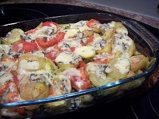 Penne zapiekane z cukinią i pomidorami