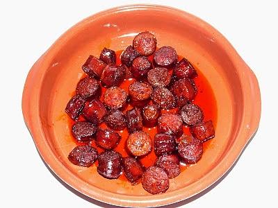 Chorizo al vino