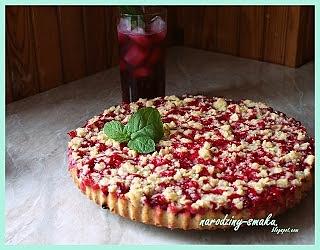 Ciasto z czerwoną porzeczką