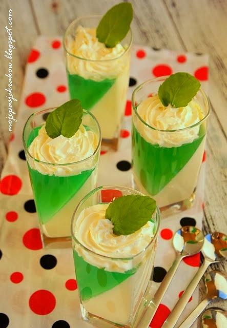 Waniliowa panna cotta z miętową galaretką