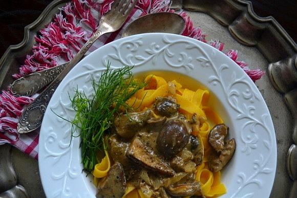 Grzybowe ragout z mascarpone i domowe tagliatelle