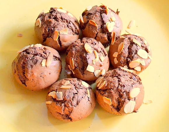 Muffiny czekoladowe z migdałami