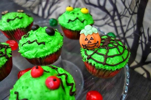 Potrójnie kokosowe babeczki ala pinacolada na Halloween
