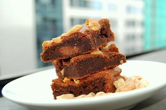 Brownie z orzeszkami ziemnymi