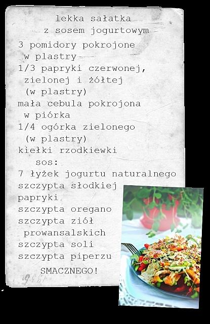 Lekka sałatka z sosem jogurtowym