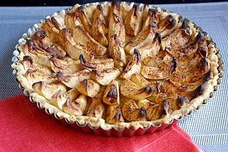 Najeżona tarta z jabłkami i miodem