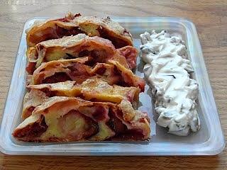 Strudel ze śliwkami i serem